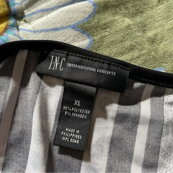 INC Paisley V-Neck Cami Black/White Size XL - Picture 7 of 8